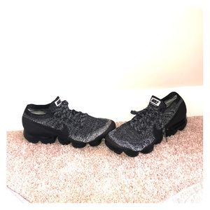 NIKE AIR VAPORMAX FLYKNIT “OREO”  (849557-041)